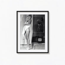 Marilyn Monroe Poster, Naked Marilyn Monroe Bathroom Black and White Wall Art, Vintage Print, Photography Prints, Museum Quality Photo Print 1606605634
