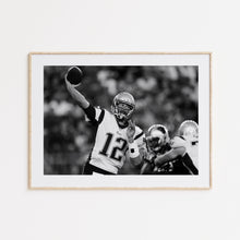 Tom Brady Poster, New England Patriots, Fan Poster, Black and White Wall Art, Photograph Prints, American Football Gift, Sport Decor 4307249548